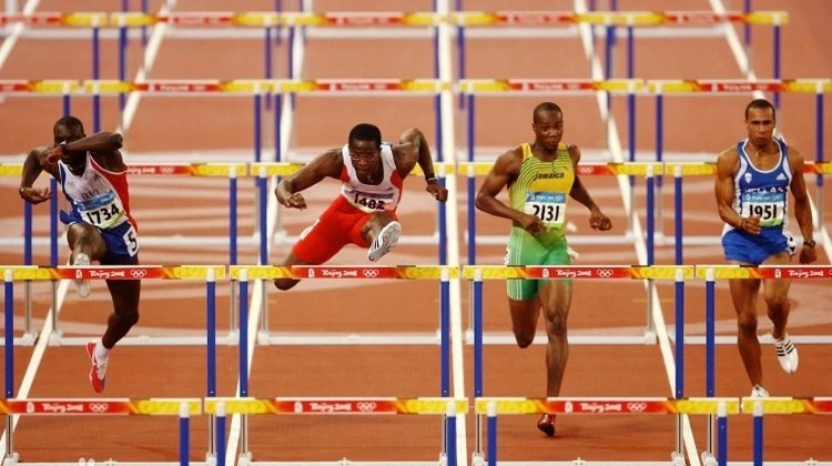 神经反馈：利用虚拟现实辅助技术重现赌博情境以进行脱敏治疗的研究。（基于虚拟现实的赌博情境再现与脱敏治疗：神经反馈干预研究）